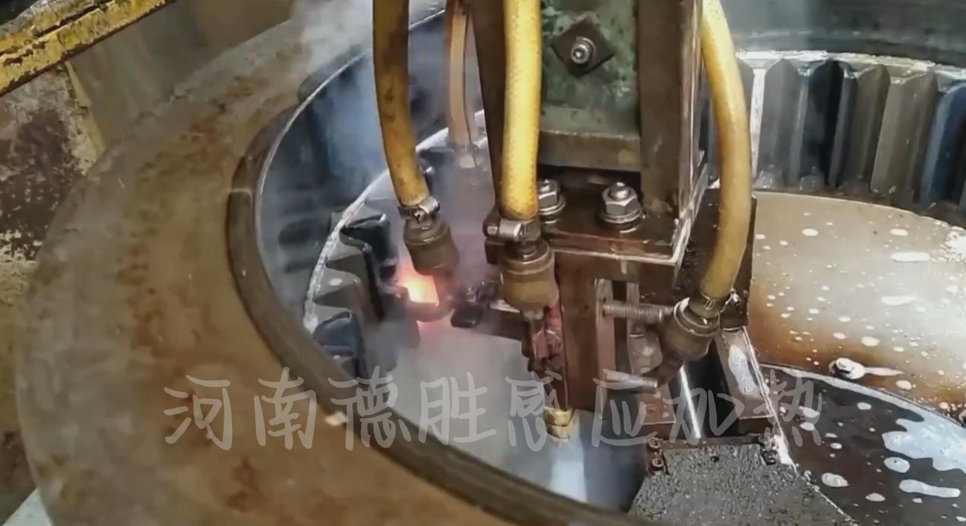 回轉(zhuǎn)支承內(nèi)齒淬火設(shè)備